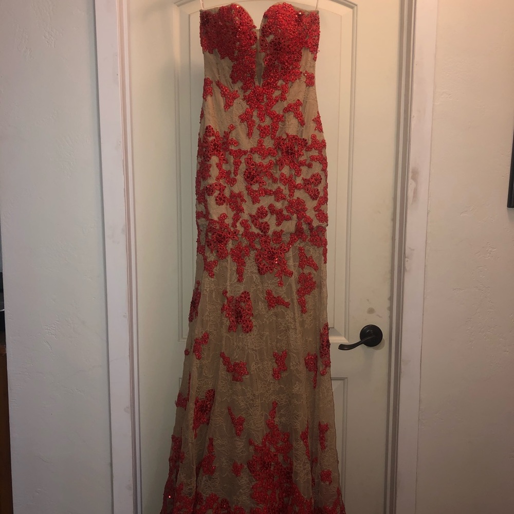 Sherri Hill tan and red lace prom dress